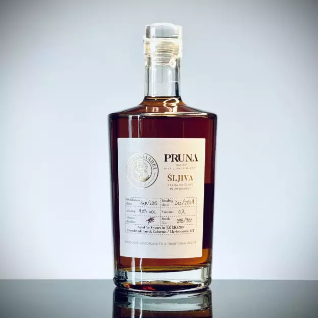 Single Barrel plum brandy - Nadalie french oak 0,7L