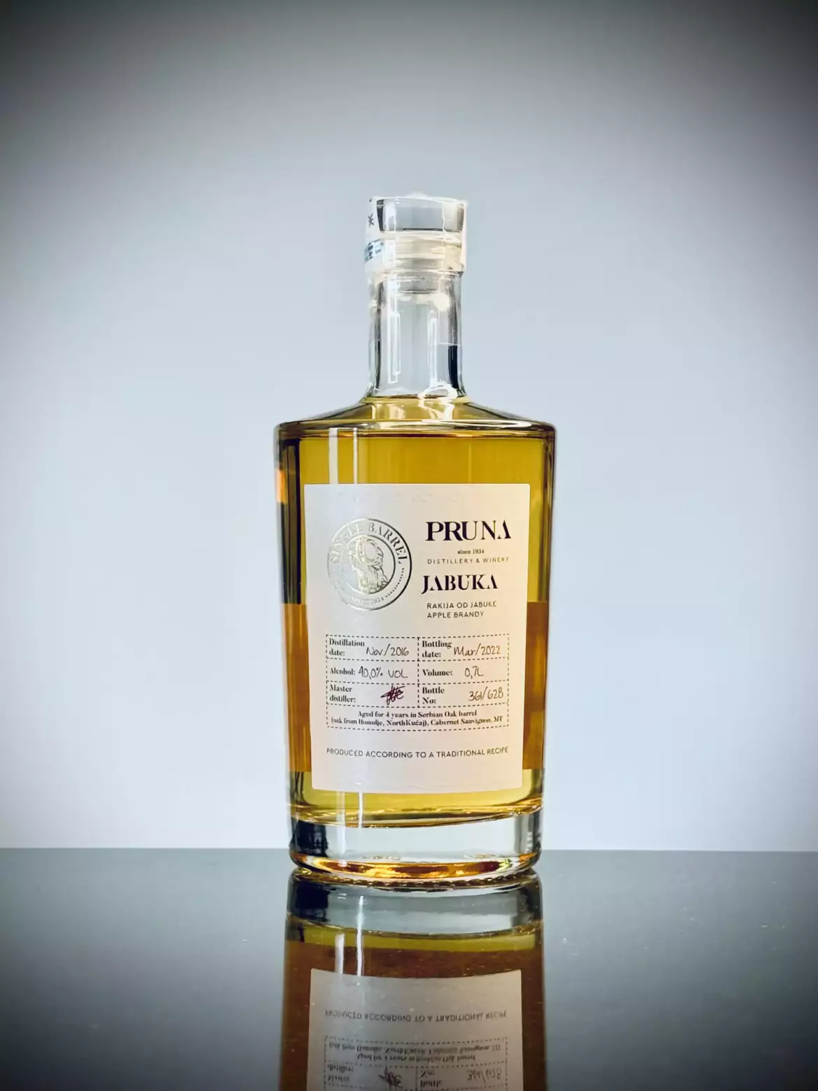 Pruna-Jabuka-Sigle-Barrel-Srpski-hrast-0.7-1-scaled.webp